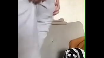 চালান কিশোর ameporn থেকে তার নিখুঁত মাই টিজিং
