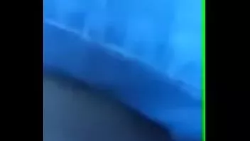 Jouer Suce son petit ami sur le chemin de l'école