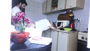 play Amateurporn amateur femme cuisine baisée par mon mari part1