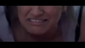 play Becca hirani baisée dans des tons plus sombres d'elise