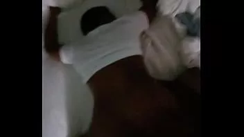 تشغيل أخبرت صديقها أنها بدأت وظيفة ليلية جديدة