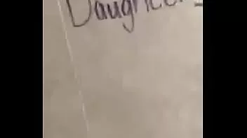 Abspielen Sie versucht, das schnelle Geld unter der Dusche zu bekommen