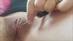 play Exhibitionistische MILF Chantal toont haar natte poesje in een close-up orgasme-extravaganza