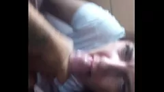 تشغيل Hellina Diamond's Intense Deepthroat اللسان