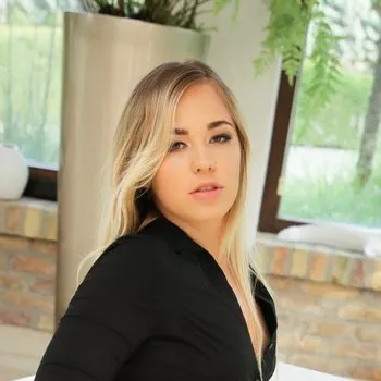 Pornoster Selvaggia Babe