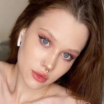 Pornstar Sofia Simens